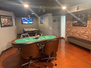 Game room - Swing Garden Retreat w/ Fire Pit & Pergola/Sleeps 16 comfortably (Covington)