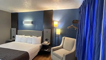 Room, 1 King Bed, Accessible, Non Smoking | Blackout curtains, free WiFi, bed sheets