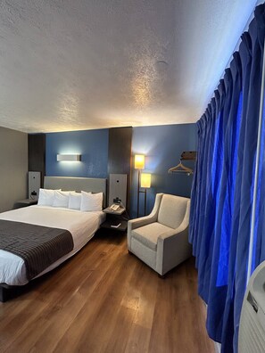 Literie de qualité supérieure, surmatelas, bureau