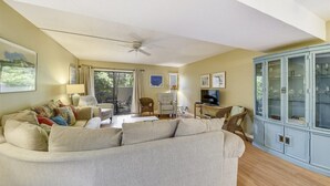 Unclassified image, 4 of 33, button - Sailmaster 37 (Hilton Head Island)