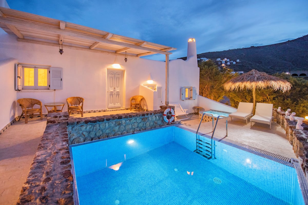 Luxury Seaside Villa with Sea View and Private Pool | Privat basseng