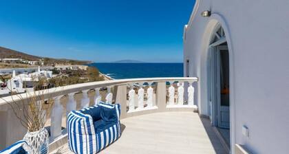 Starlight Luxury Seaside Villa & Suites