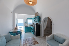 Sunrise, 1 Bedroom, Beach View | Minirrefrigerador