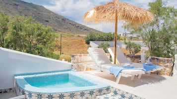 Luxury Seaside Villa with Sea View and Private Pool | Jetted tub
