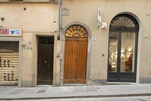 Exterior detail - A beautiful apartment a stone's throw from Piazza Pitti by Mmega (Firenze)