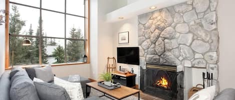 TV, fireplace, offices