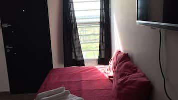 Blackout curtains, free WiFi, bed sheets