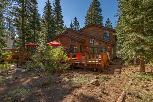 Hot Tub-Pool Table-On the Golf Course!-Cristallina Greens