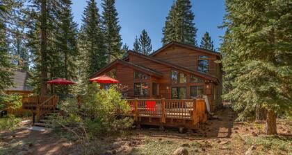 Hot Tub-Pool Table-On the Golf Course!-Cristallina Greens