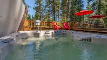 Bañera de hidromasaje exterior