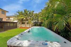 Terrace/patio - North Entrance Beach House - Pet Friendly Accommodation (The Entrance North)