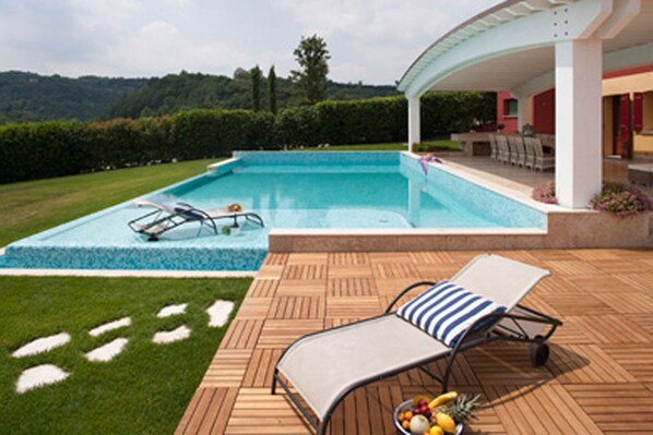 Piscina all'aperto