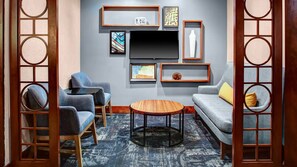 المنشأة من الداخل