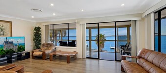 Toukley Waterfront House