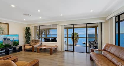 Toukley Waterfront House