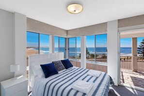 2 slaapkamers, een strijkplank/strijkijzer, beddengoed