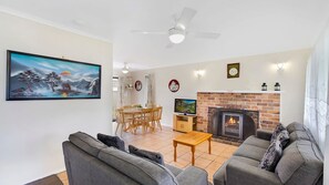 TV - Fravent house in the heart of Toukley (Toukley)