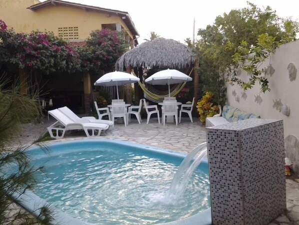 Outdoor pool, a waterfall pool - Pousada Lazer do Sol (Lucena)