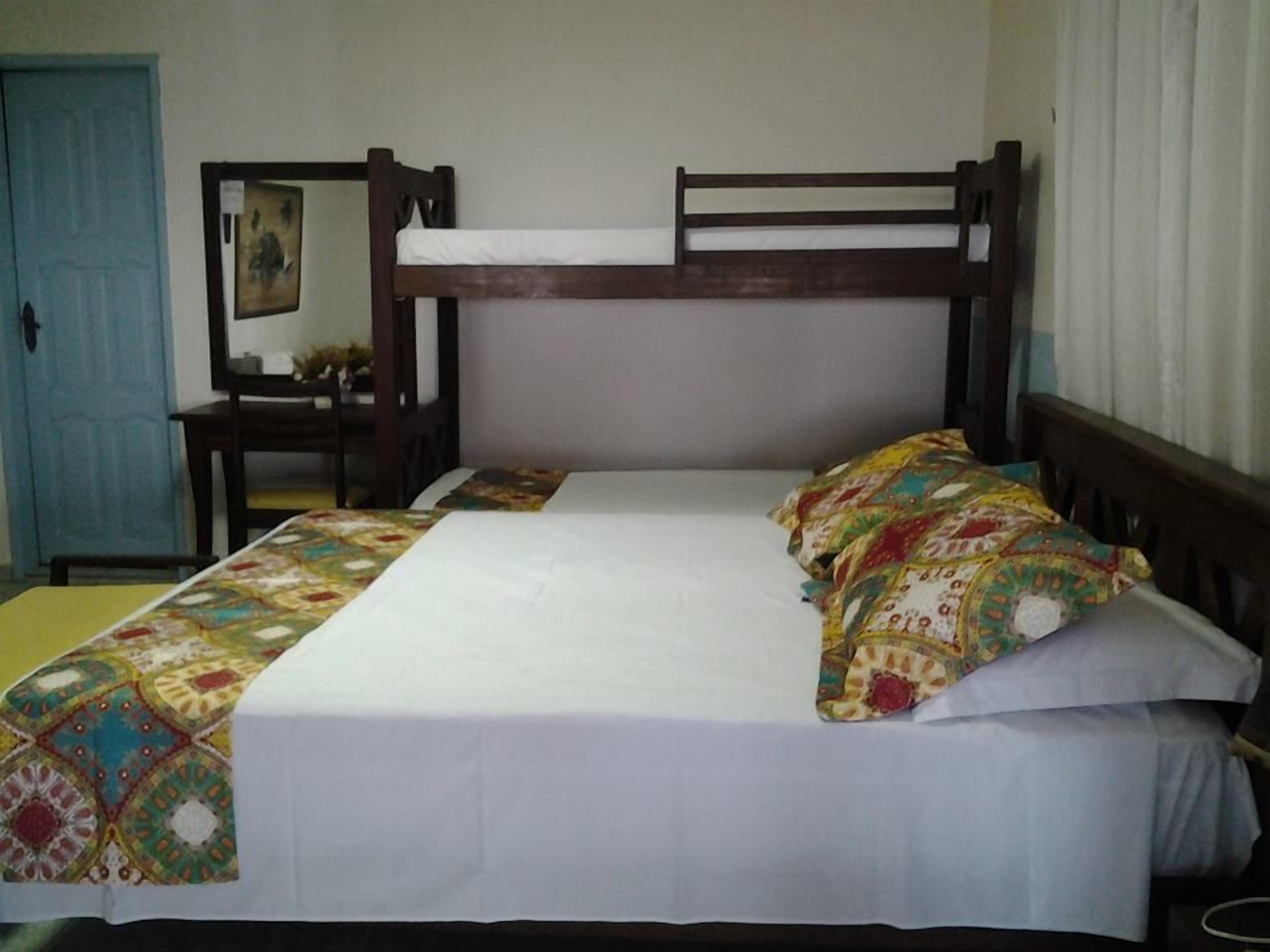 迷你吧、遮光布/窗簾、熨斗/熨衣板、免費無線上網