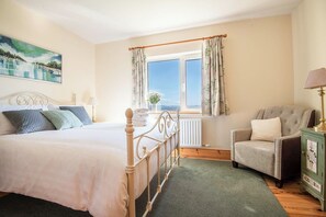 4 quartos, ferros/tábuas de passar roupa, Wi-Fi, roupa de cama