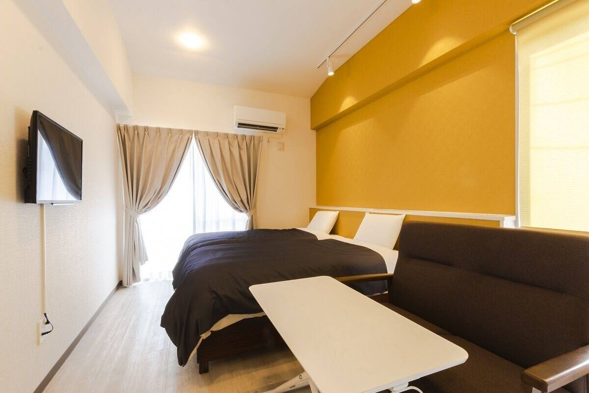 basic twin room | blackout curtains, soundproofing, free wifi, bed sheets