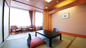 Japanese Style Room for 6 People, Non Smoking | In-room safe, free WiFi