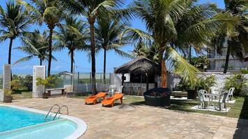 Bar junto a la alberca