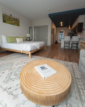 Fer et planche à repasser, Wi-Fi gratuit, draps fournis