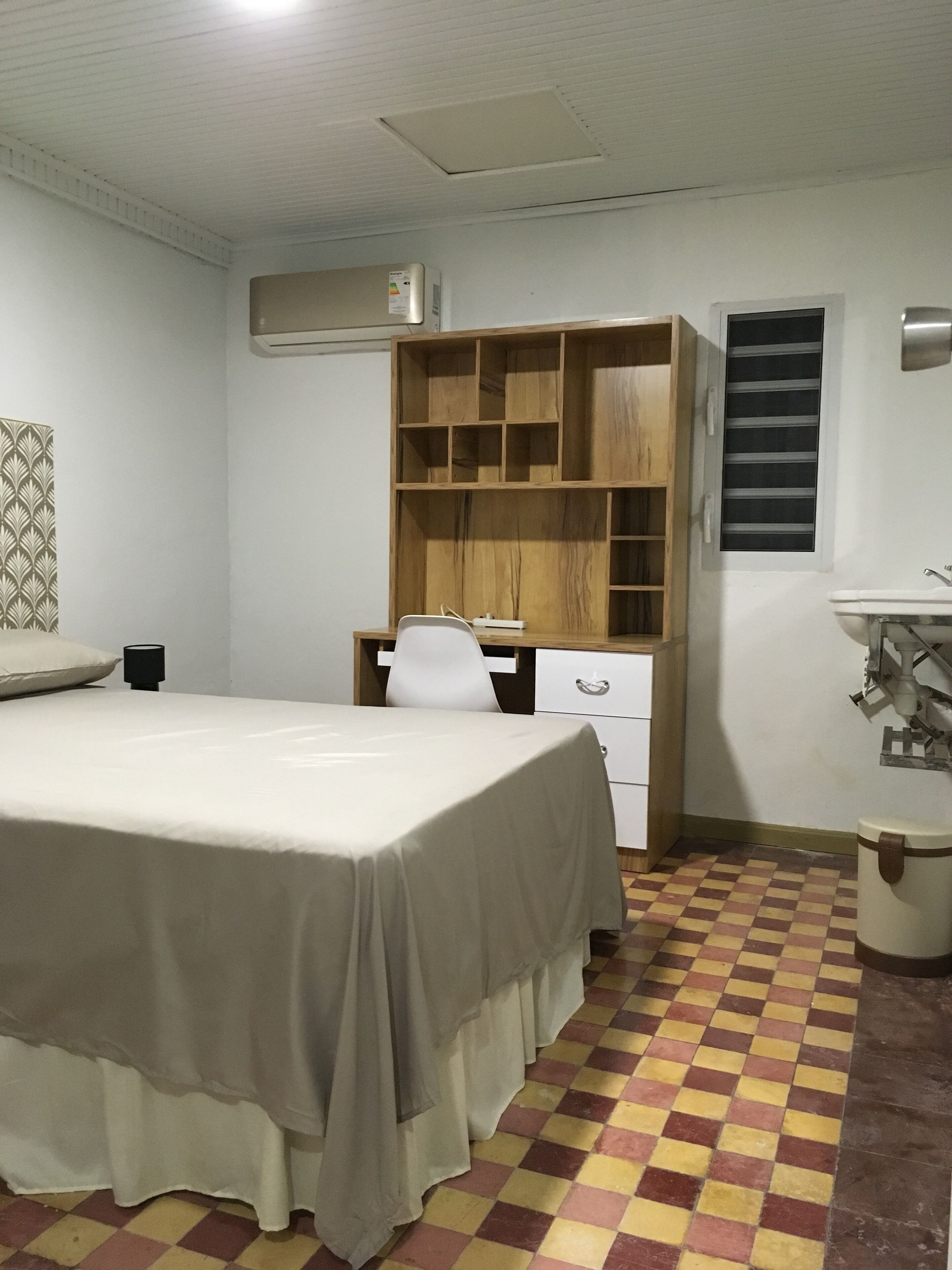 2 slaapkamers, een strijkplank/strijkijzer, wifi, beddengoed