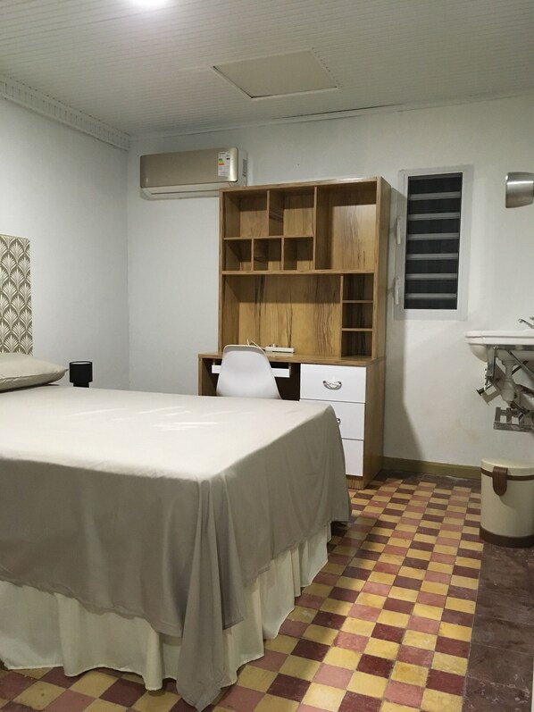 2 多间卧室、熨斗/熨衣板、WiFi、床单