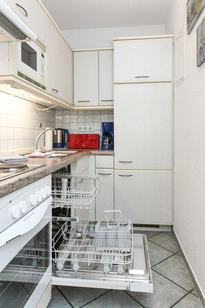 Fridge, microwave, oven, dishwasher