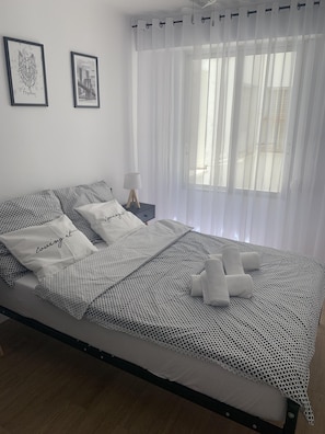 3 dormitorios, tabla de planchar con plancha, wifi y ropa de cama