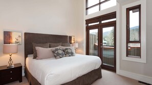 4 soverom, strykejern/-brett, wi-fi og sengetøy