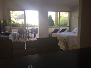 Iron/ironing board, WiFi, bed sheets - Romana Playa Estudio (Marbella)