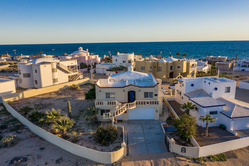 Wunderschönes Haus mit Meerblick in der Casa Arcos Del Mar in Las Conchas