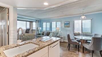 Condo, 2 habitaciones | Interior