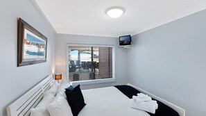 2 bedrooms, WiFi, bed sheets