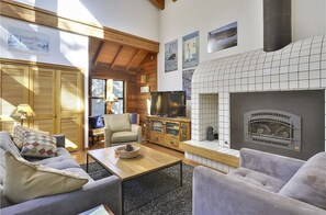 Fernseher, Kamin