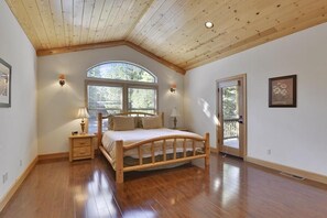 4 bedrooms, free WiFi, bed sheets