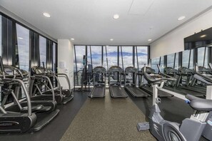 Work out with a view at this gym, featuring treadmills and elliptical machines.