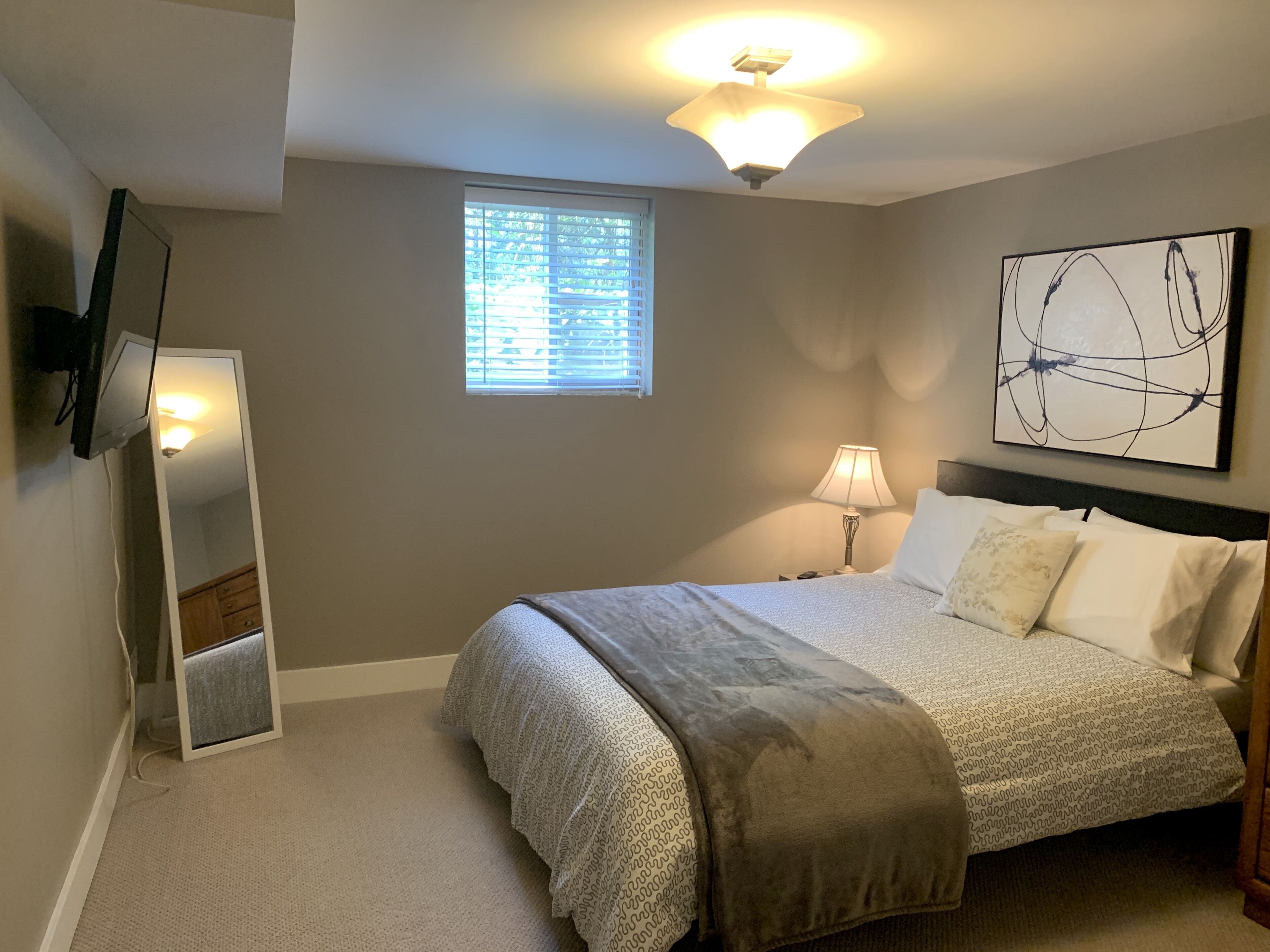 2 bedrooms, iron/ironing board, WiFi (free), bed sheets