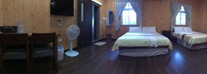Deluxe Quadruple Room | Desk, blackout drapes, free WiFi - Chulu Ecological Farm B&B (Beinan)