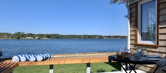 Cape Code Waterfront Cottage