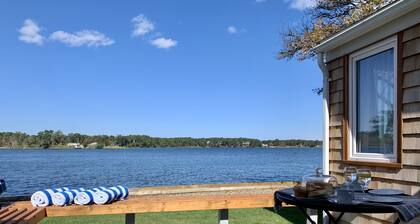 Cape Code Waterfront Cottage