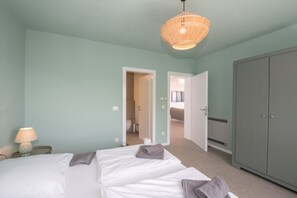2 bedrooms, in-room safe, free WiFi, bed sheets