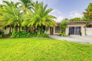 Exterior - Fishing Dock & Canal Views: Fort Lauderdale Home! (Fort Lauderdale)