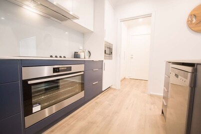 Contemporary ‘Esprit’ with river reserve access