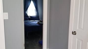 1 chambre, fer et planche à repasser, Wi-Fi gratuit, draps fournis
