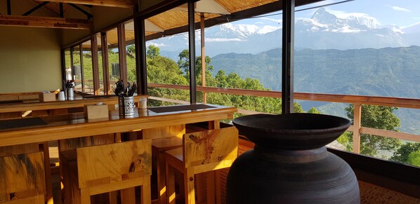Living area - Pumdikot Mountain Lodge (Pokhara)