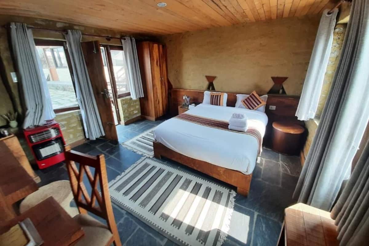 Kahden hengen huone, vuoristonäköala | 1 makuuhuone, pimennysverhot, äänieristys, ilmainen Wi-Fi